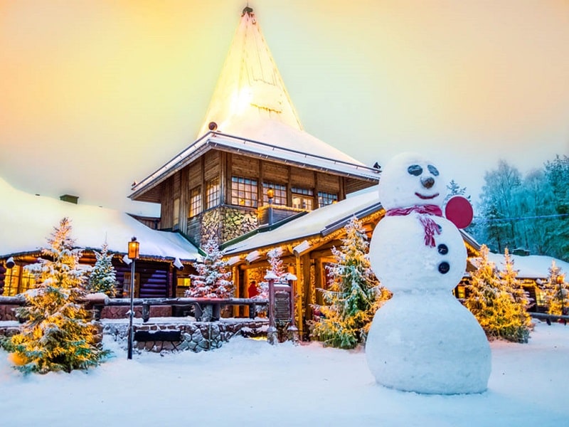 Aktivitas Seru Saat Liburan Musim Dingin di Eropa - Santa Claus Village Rovaniemi