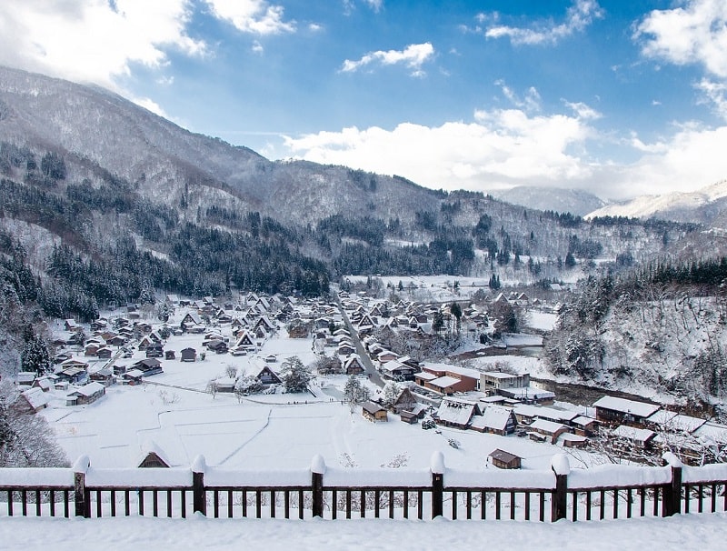 Rekomendasi Kegiatan Saat Musim Dingin Jepang - Gassho Zukuri Village - Sumber Needpix