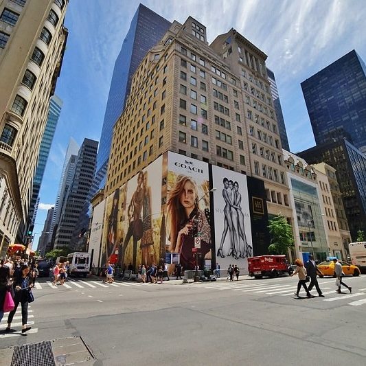 5th Avenue, New York - Sumber: Flickr
