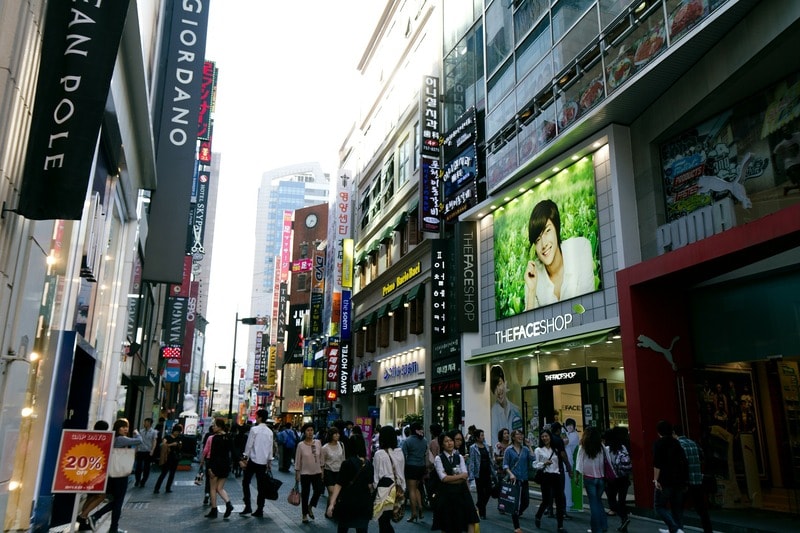 Tempat Belanja Populer di Seoul - Myeongdong - Sumber Pixabay