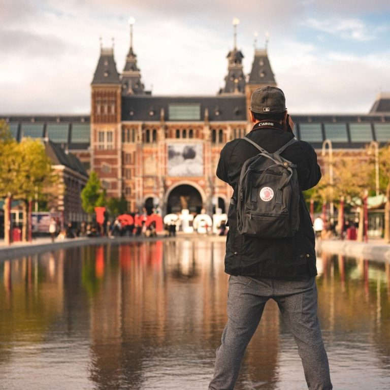 10 Kegiatan Seru yang Wajib Kamu Lakukan Saat Liburan di Belanda - Sumber Unsplash