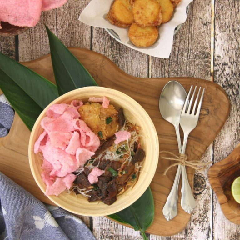 20 Makanan Khas Sumatera Barat Paling Enak dan Wajib Kamu Tahu