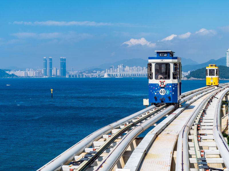 Blue Line Sky Capsule Wisata Busan yang Wajib Masuk List Liburanmu!