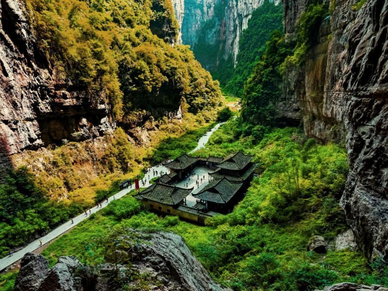 Wulong Tiankeng Three Natural Bridges Keajaiban Alam Raksasa di Chongqing