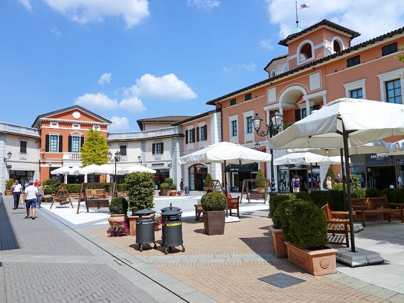 Serravalle Designer Outlet – Italia