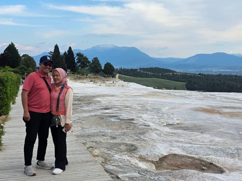 Mengagumi Keindahan Cotton Castle