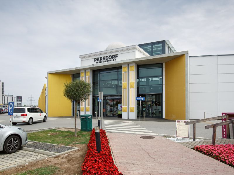 Parndorf Designer Outlet – Vienna, Austria