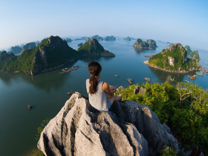 Ha Long Bay, Destinasi Ikonik di Vietnam