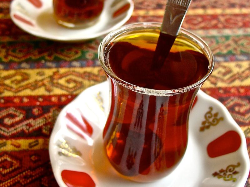 Alat Makan dan Cangkir Teh Turki