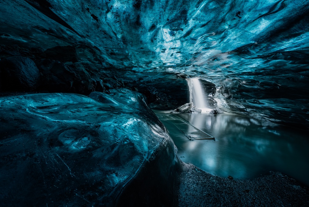Dinding es biru alami Blue Ice Cave Vatnajökull